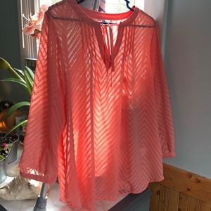 🔅10/$15🔅 Peach colored blouse